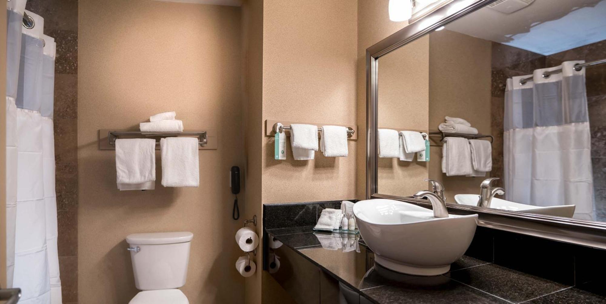 Prestige Radium Hot Springs Resort, Worldhotels Crafted Εξωτερικό φωτογραφία